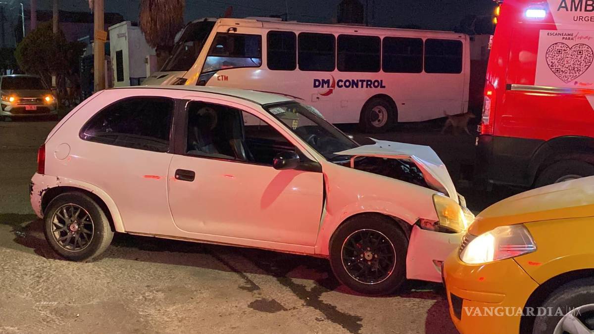 $!Elementos de Tránsito Municipal detuvieron al presunto responsable del accidente, quien fue puesto a disposición del Ministerio Público de Asuntos Viales para determinar su situación jurídica.