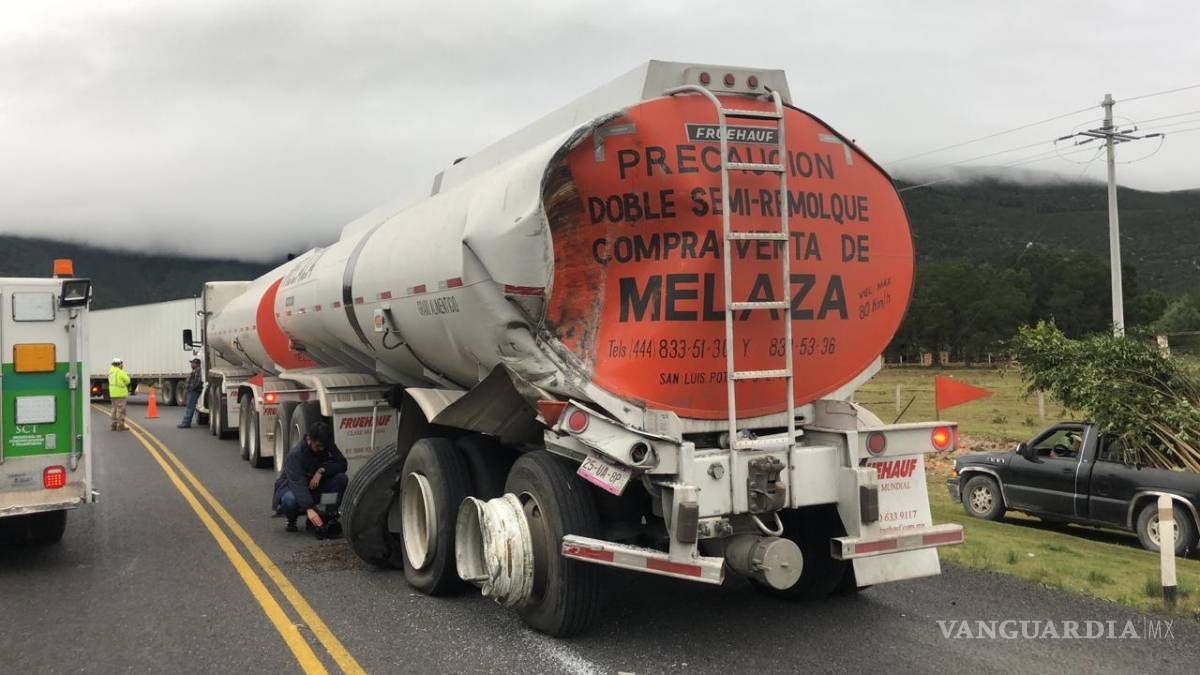 $!Accidente en carretera a Saltillo deja 36 lesionados, todos pasajeros de camión