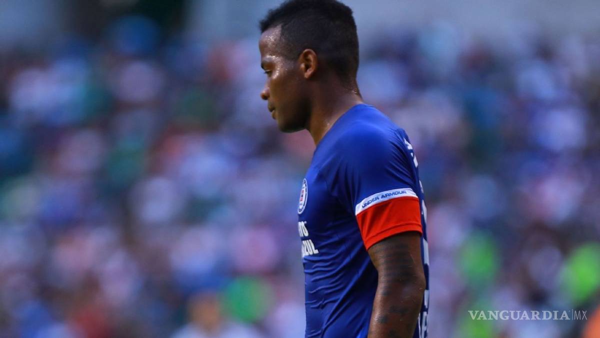 $!Justo en la cima, se encienden las alarmas para Cruz Azul