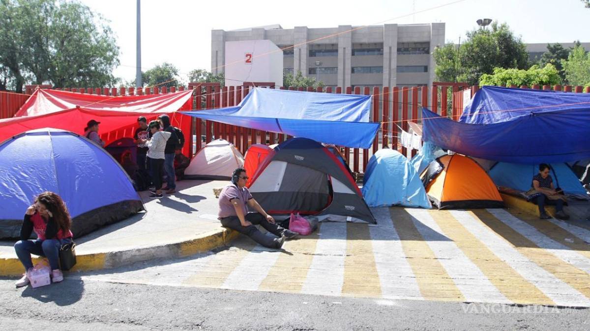 Cámara de Diputados suspende sesión por bloqueos de la CNTE