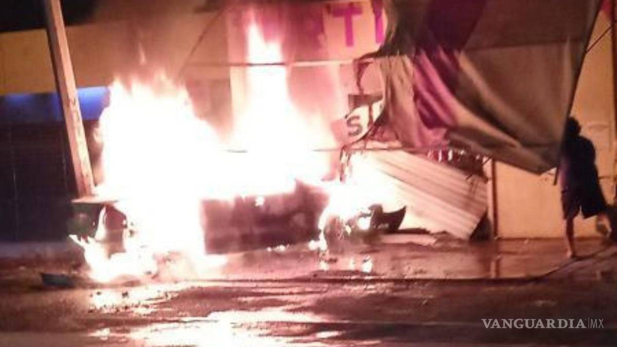 $!Debido a la intensidad del incendio, los cuerpos de los jóvenes quedaron irreconocibles, a la espera de la confirmación de sus identidades.