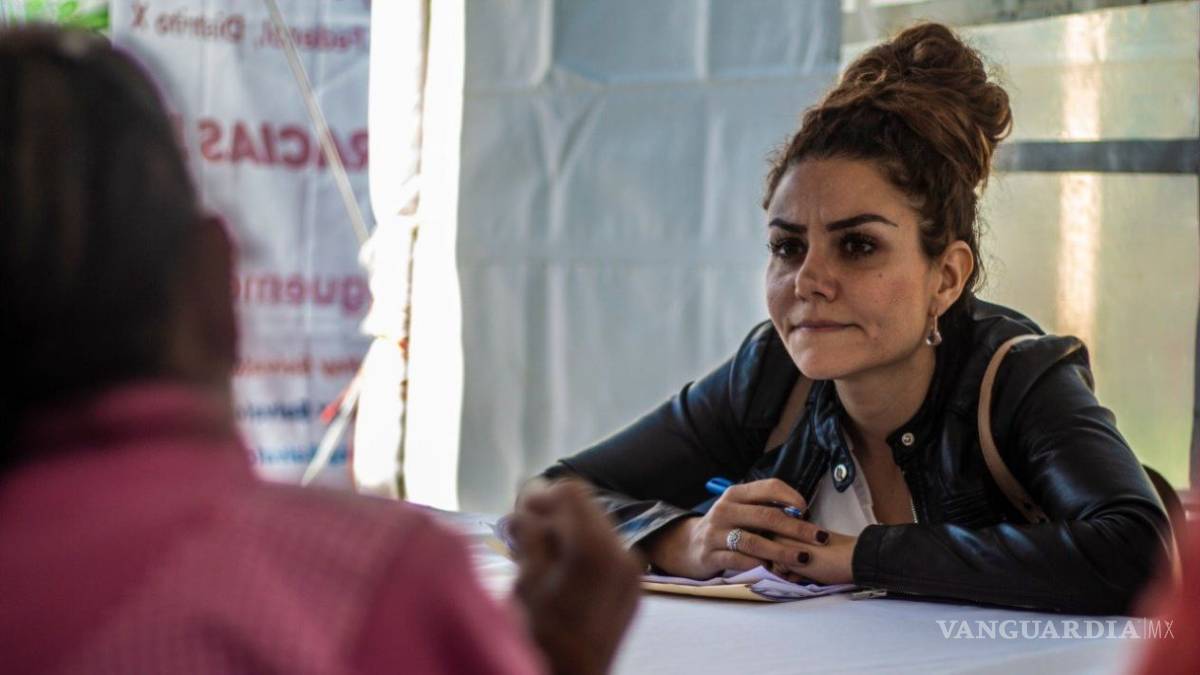 Diputada de Puebla invita a escuchar a The Doors y a fumar mariguana cuando se legalice