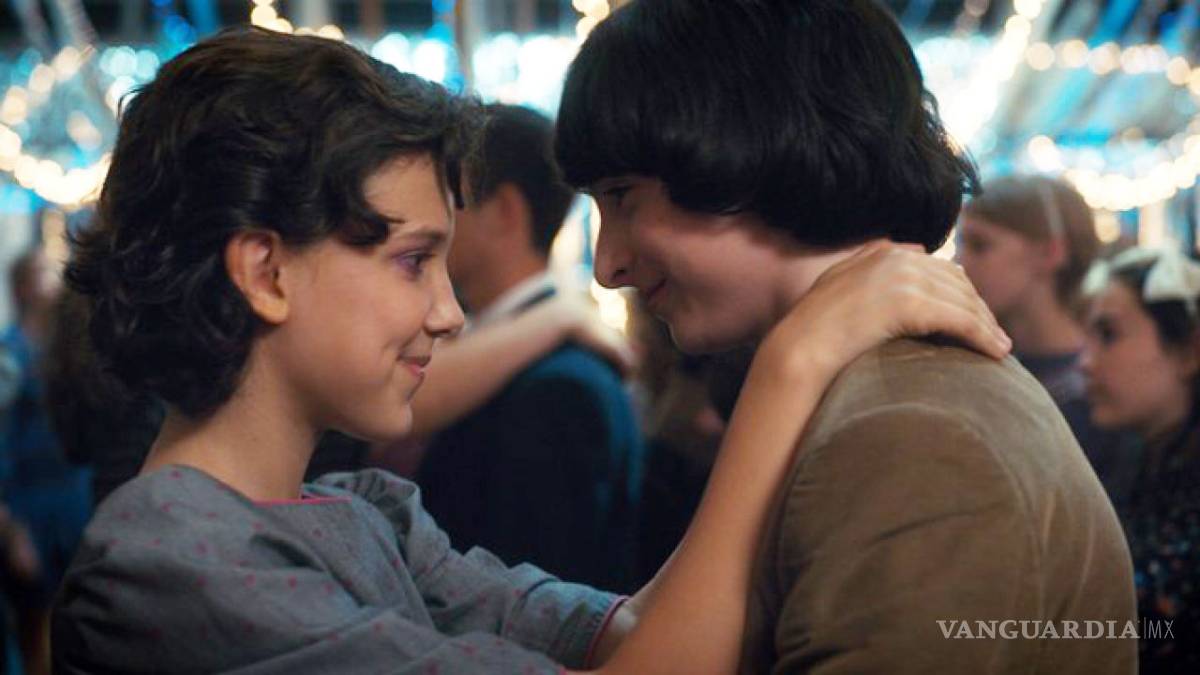 $!¿Algo más que amigos Will y Mike de Stranger Things? Fans señalan supuesto romance