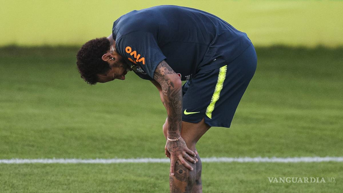 $!Tras la molestia de Neymar, juvenil que le hizo un 'caño' al 'crack' carioca abandona la concentración de Brasil