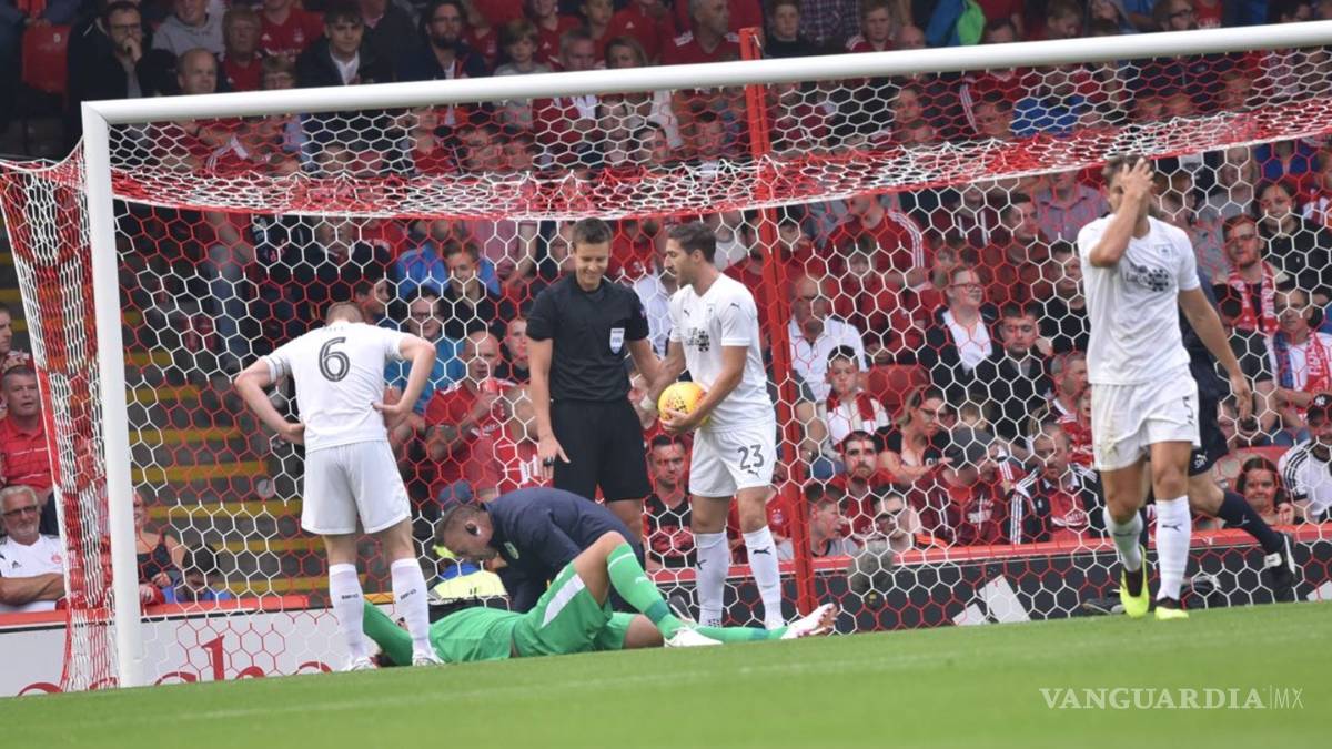 $!Nick Pope, portero de la selección inglesa, sufre una grave lesión en el hombro