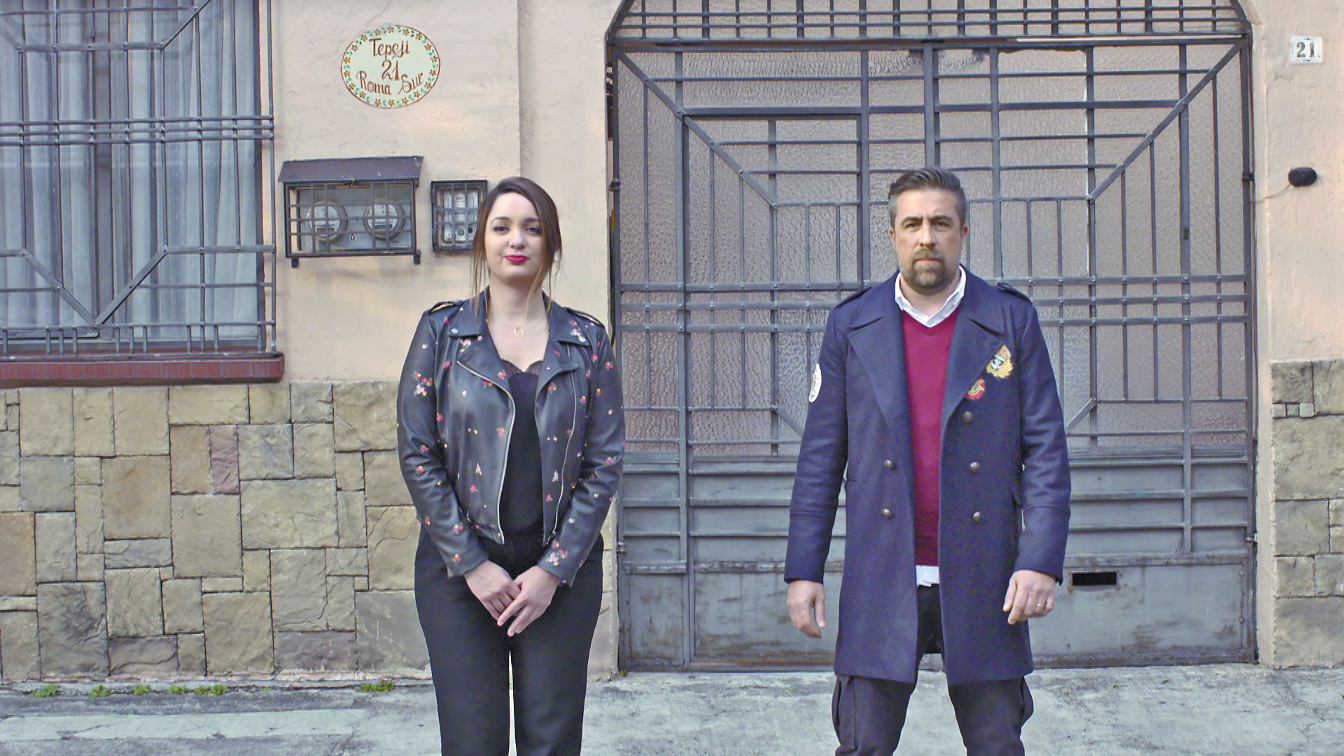 $!Rafa Sarmiento y La Reclu se van de paseo por la ‘Roma’ con Cuarón