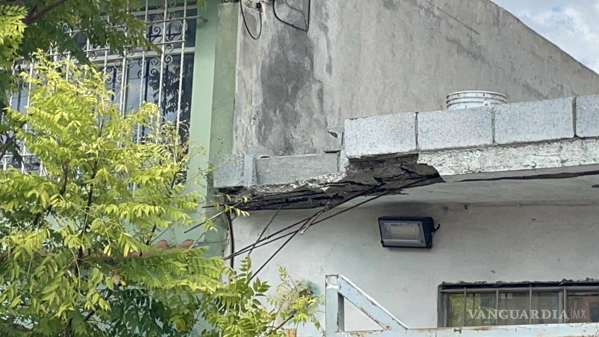 Albañil se cae mientras laboraba y termina herido, en Saltillo