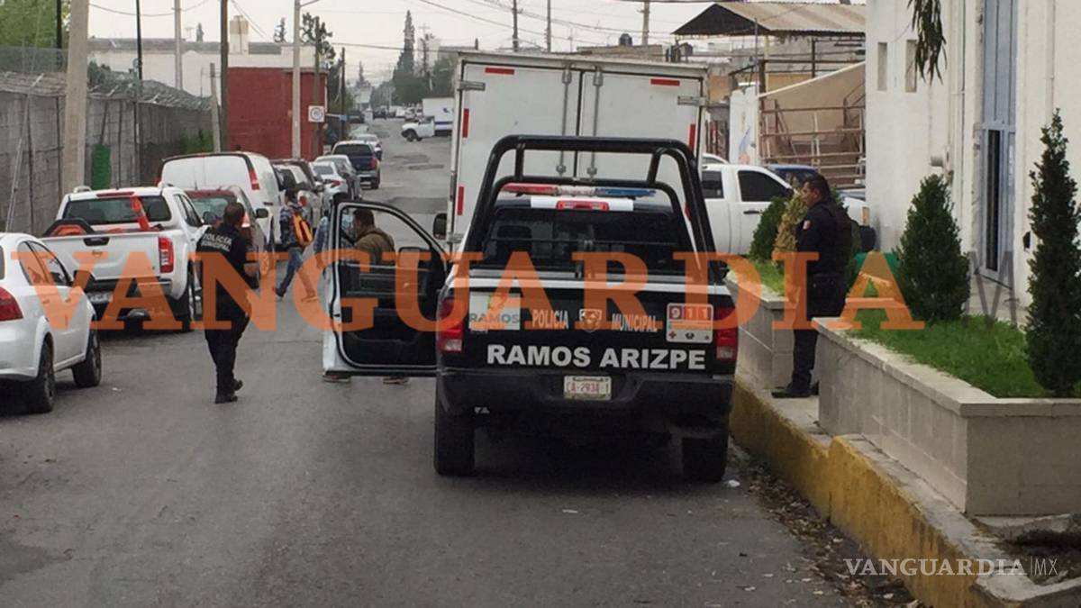 Policías decomisan 5 mil litros de 'huachicol' en Ramos Arizpe, Coahuila