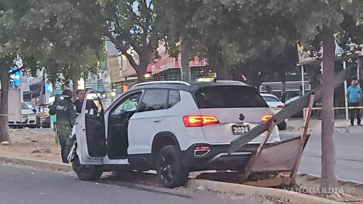 $!Atacan a balazos a cantante de corridos tumbados, en Culiacán