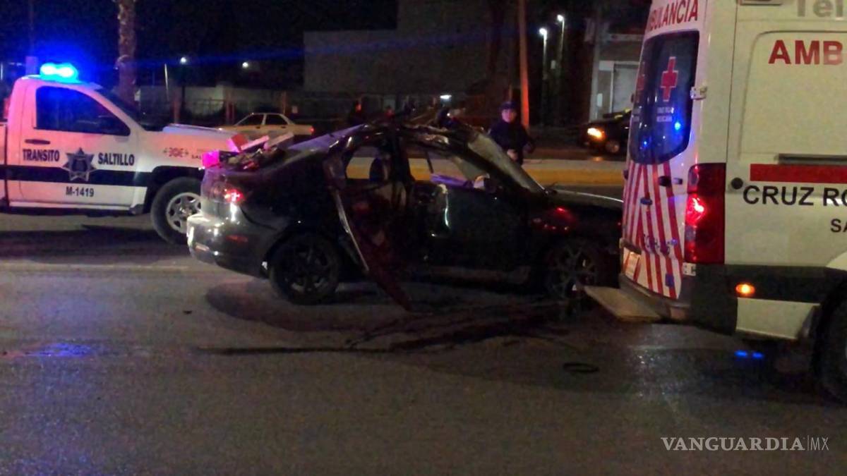 $!Joven alcoholizado vuelca en calles de Saltillo; muere su novia