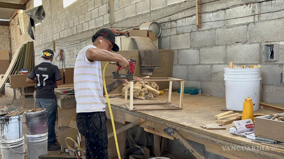 $!La mayoría de los clientes de los carpinteros de El Cambio, provienen de Tamaulipas, Nuevo León o municipios coahuilenses como Saltillo, Monclova o Piedras Negras.