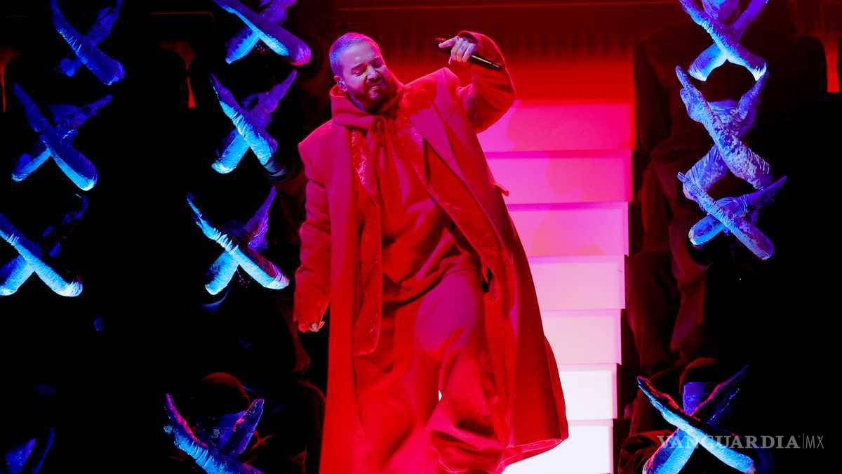 $!Decenas de internautas dijeron que el show que ofreció J Balvin en los Grammy fue aburrido.