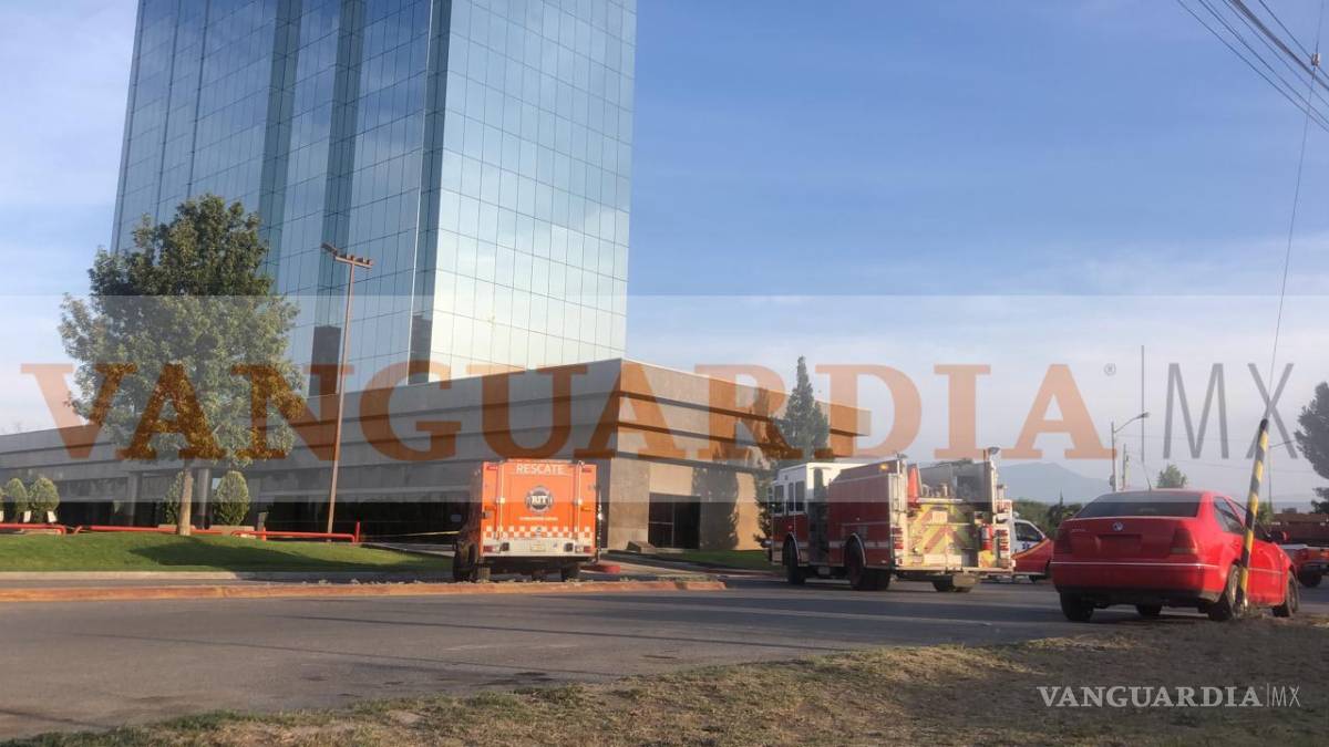 Evacuan la Torrelit de Saltillo por reporte de incendio
