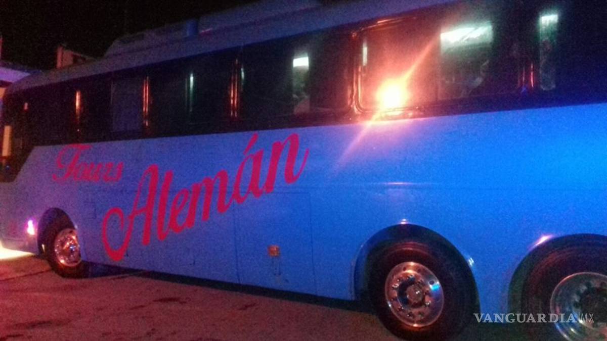 ¡A la porra...! Mandan a fanáticos de Rayados