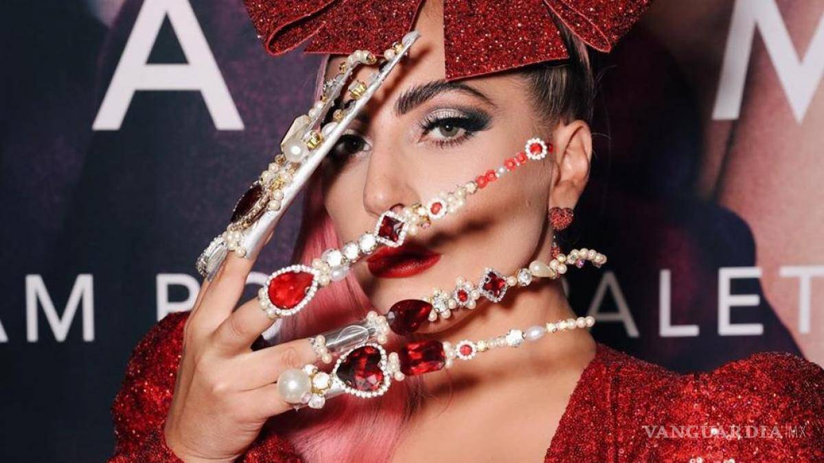 ¡Adiós a las uñas ultra largas! Rosalía opta por el manicure más sencillo