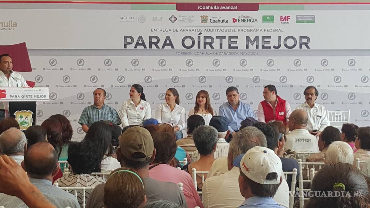 $!Entregan en Torreón auxiliares auditivos del programa “Para oírte mejor”