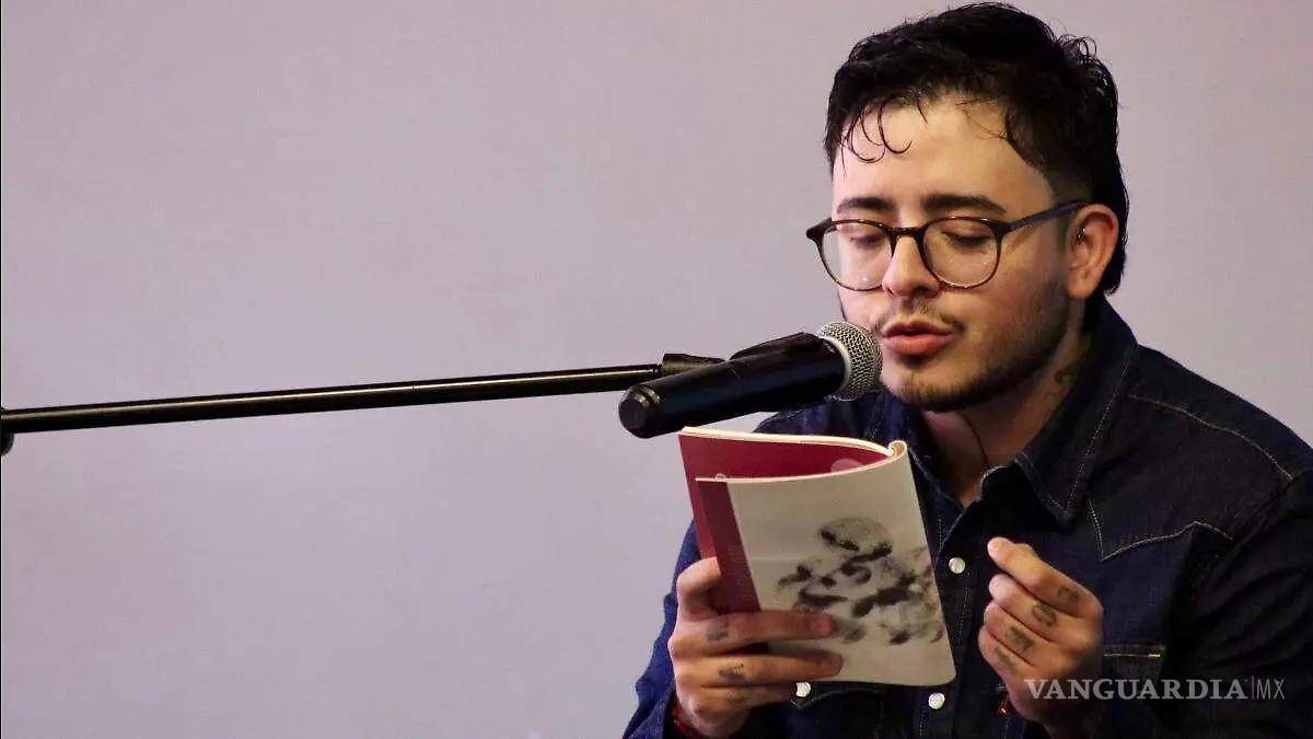 $!De transiciones y de géneros: una conversación con Lázaro Izael