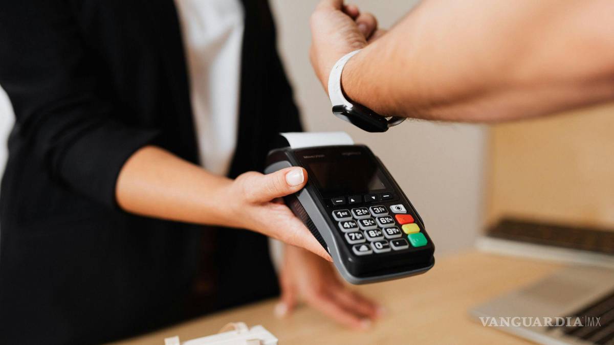 $!Pago con tarjeta con tecnología NFC.