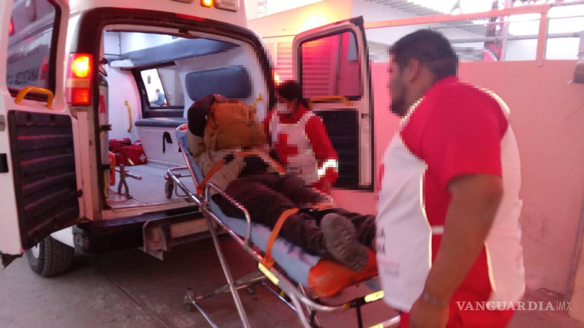 $!El accidente ocurrió frente a las instalaciones de la Policía Civil de Coahuila.