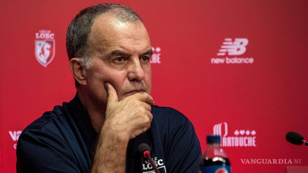 Revisa Marcelo Bielsa 1,800 partidos para conformar la plantilla del Lille