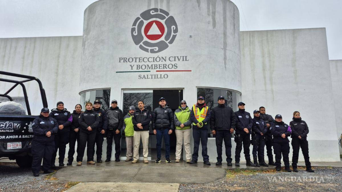 $!Policías y bomberos de Saltillo se mantienen en guardia para atender cualquier contingencia.