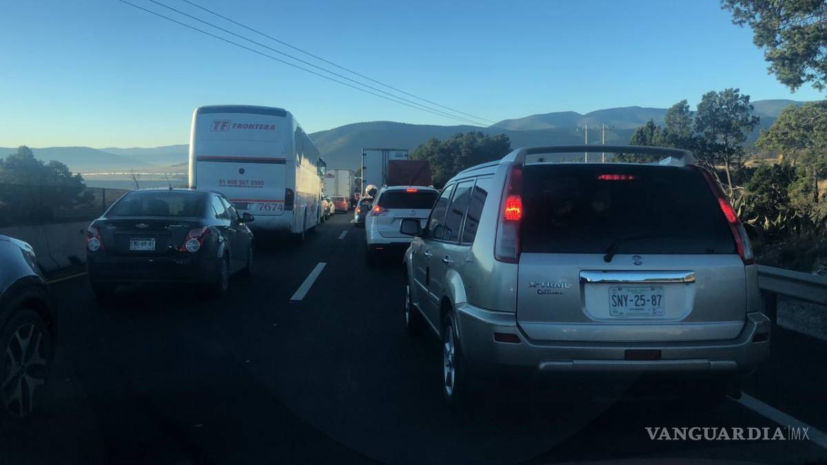 Paralizada carretera 57 en Coahuila por accidente pasando Los Chorros