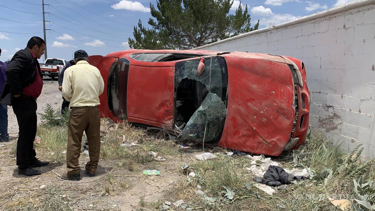 Saltillo: casi les cuesta la vida ir a exceso de velocidad