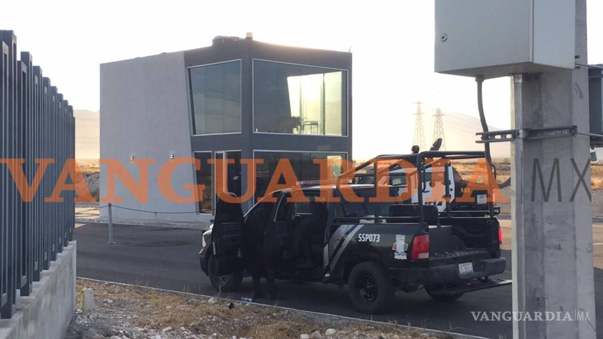 Le quitan hasta la ropa en asalto y lo dejan maniatado en Ramos Arizpe