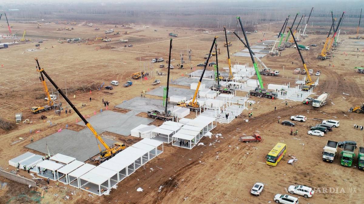 $!En China construyen hospital para atender COVID en 5 días