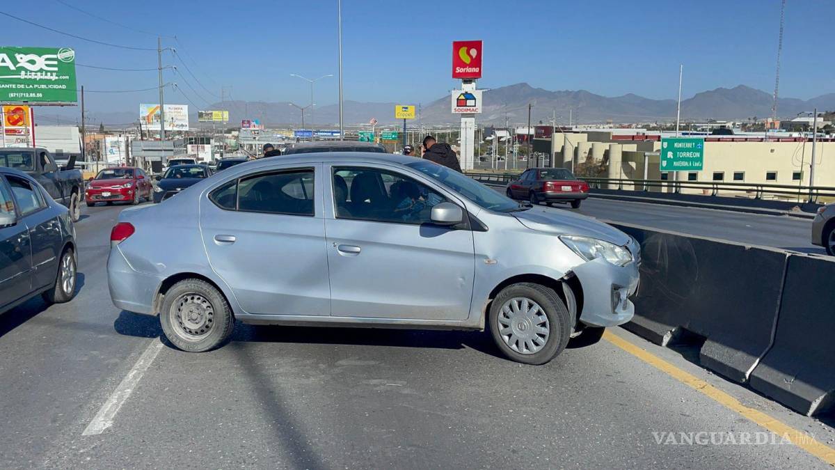 $!La colisión generó complicaciones en el tráfico de la zona, provocando demoras en la circulación.