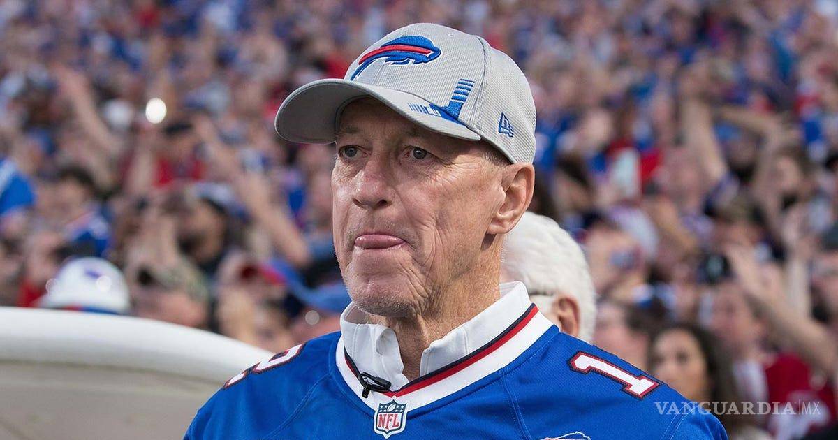 Jim Kelly revela que sufrió un derrame cerebral; el histórico quarterback de los Bills ya se recupera