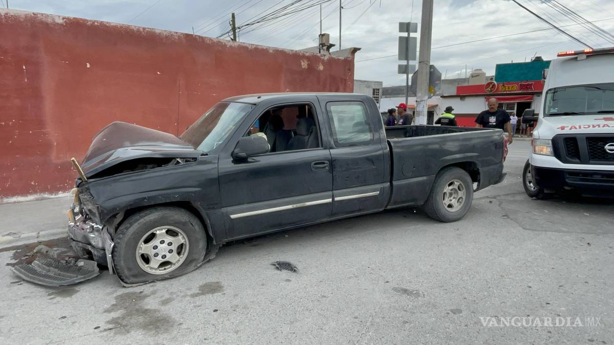 En Saltillo, joven alcoholizado provoca múltiples choques; deja dos lesionados