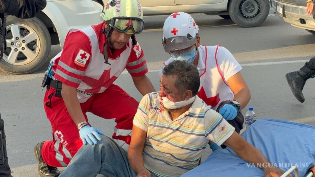 Adulto mayor es atacado a golpes por taxista, en Saltillo