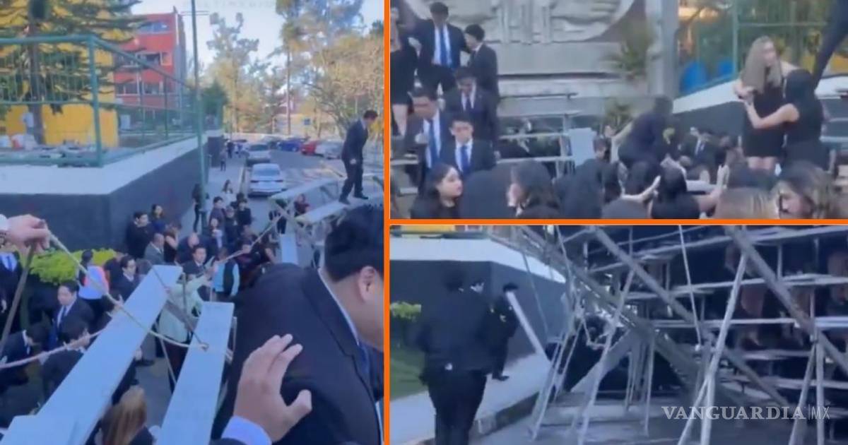 Colapsa templete en foto de graduación de la Universidad Veracruzana en Xalapa