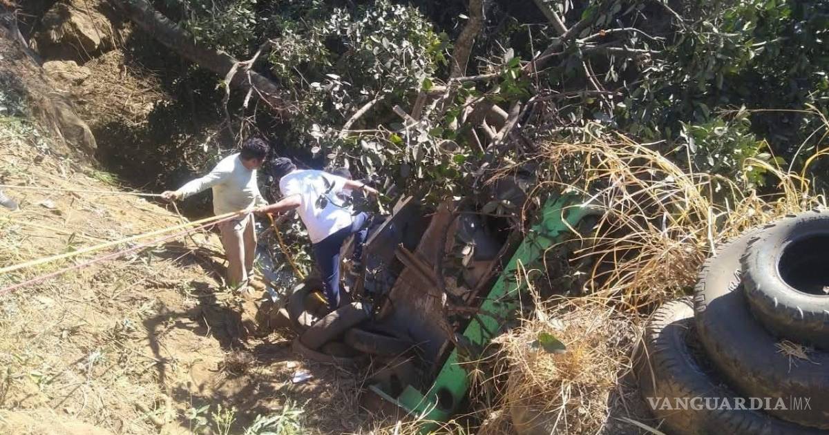 Dos accidentes en Morelos dejan 13 muertos; volcadura de autobús y choque