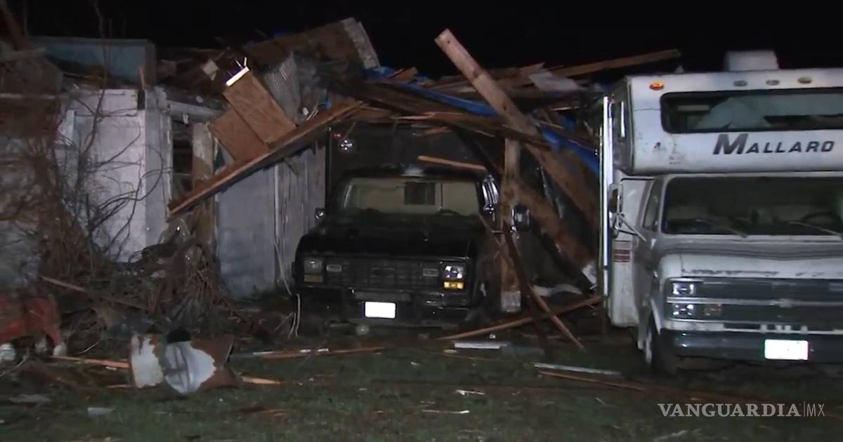 Tornados dejan dos muertos y casas dañadas en Illinois e Indiana; llegan más tormentas