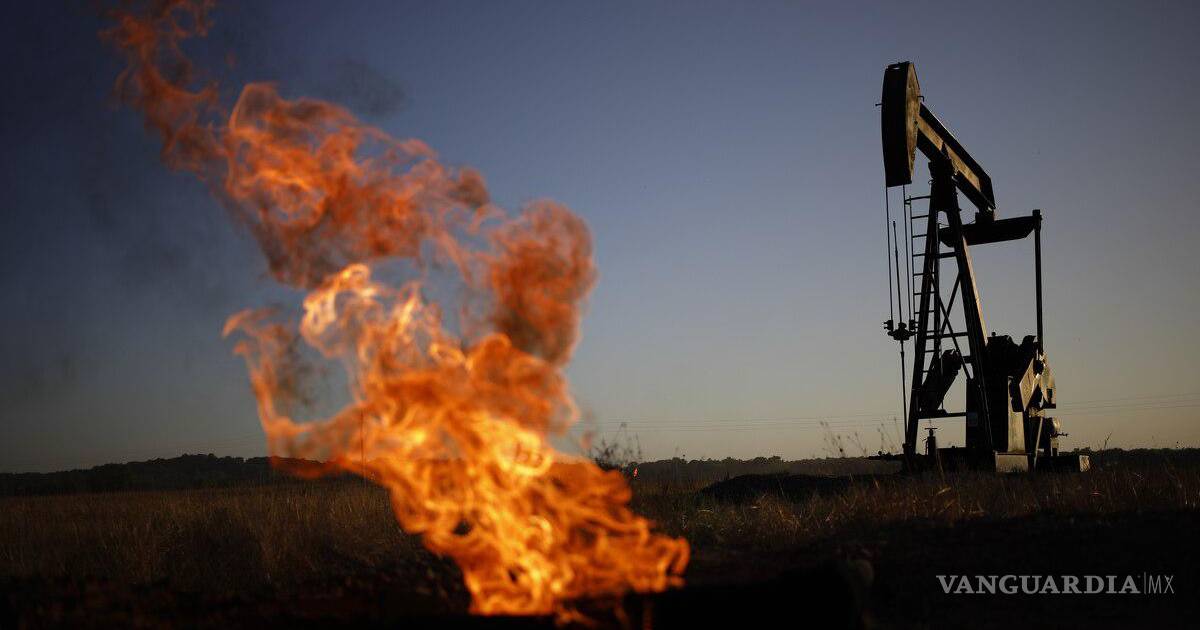Petróleo sube ante amenaza de ataques de Teherán en medio de las ‘midterms’