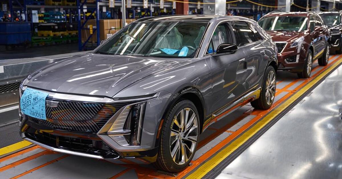 Regresan mañana a laborar trabajadores de GM Ramos Arizpe tras paro por bloqueos