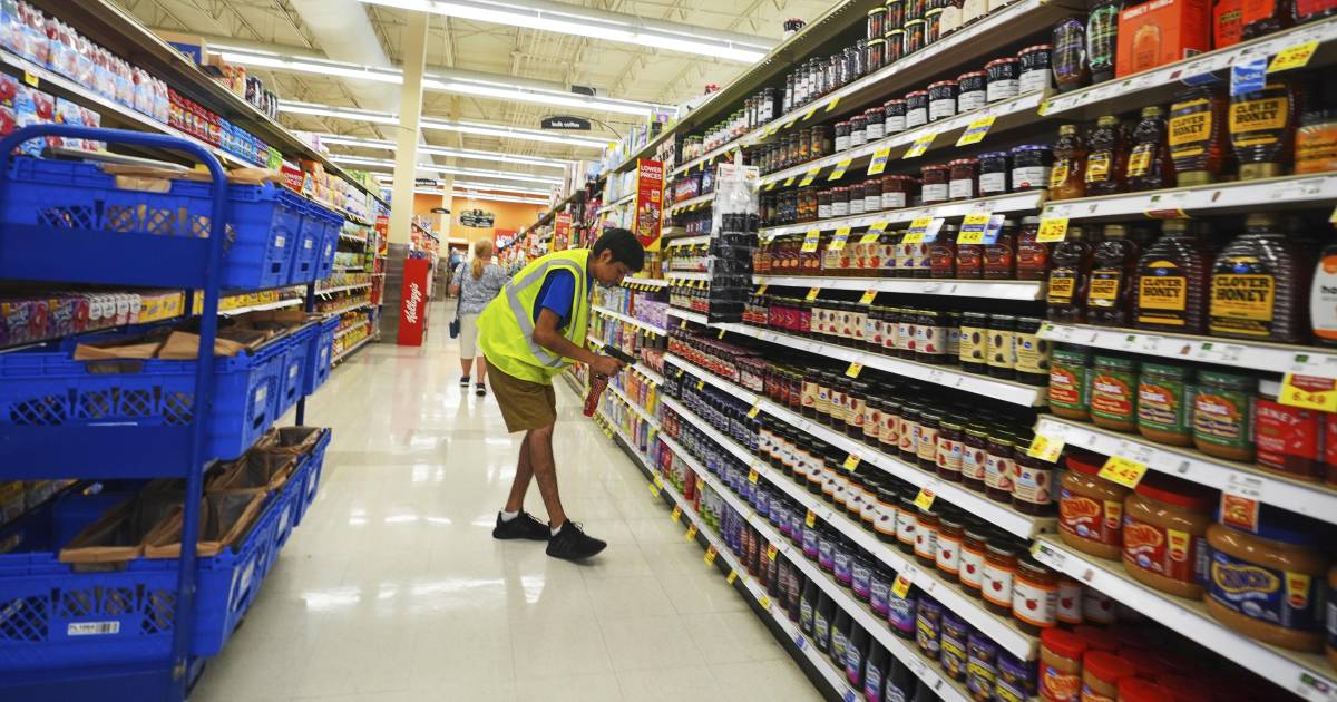 Tras aumento de precios de gasolina, alimentos y vuelos, inflación en EU empeoró
