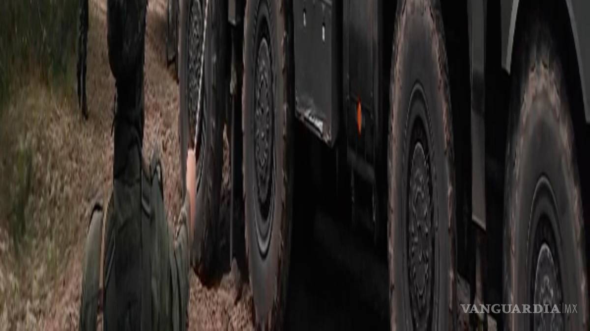 $!Soldados operando equipos durante ejercicios nucleares conjuntos entre Rusia y Bielorrusia.