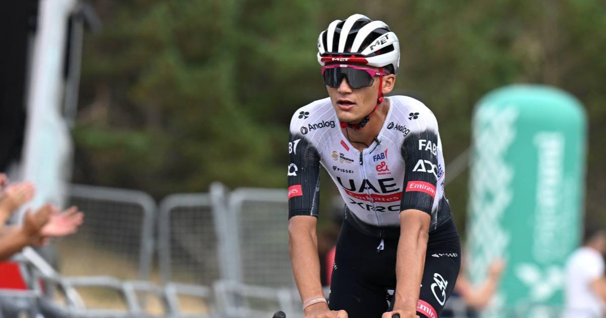 Isaac del Toro debuta en la Bretagne Classic con el puesto 58