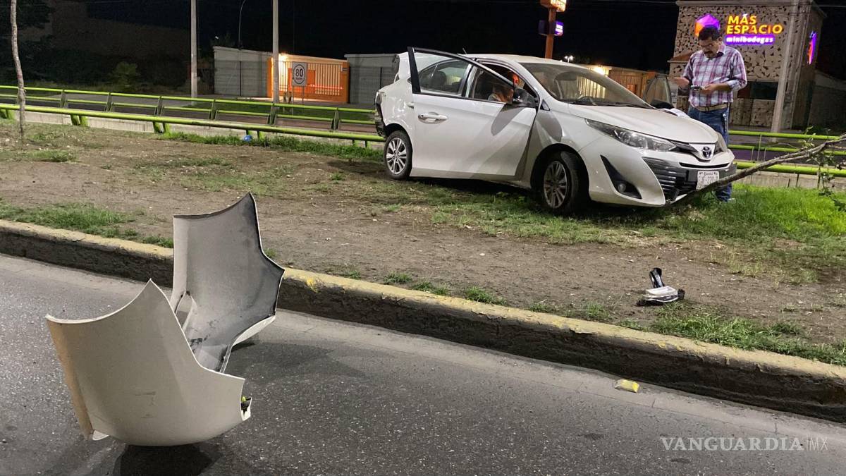 En Saltillo, se avienta maniobra ‘bandida’, choca por alcance y se da a la fuga