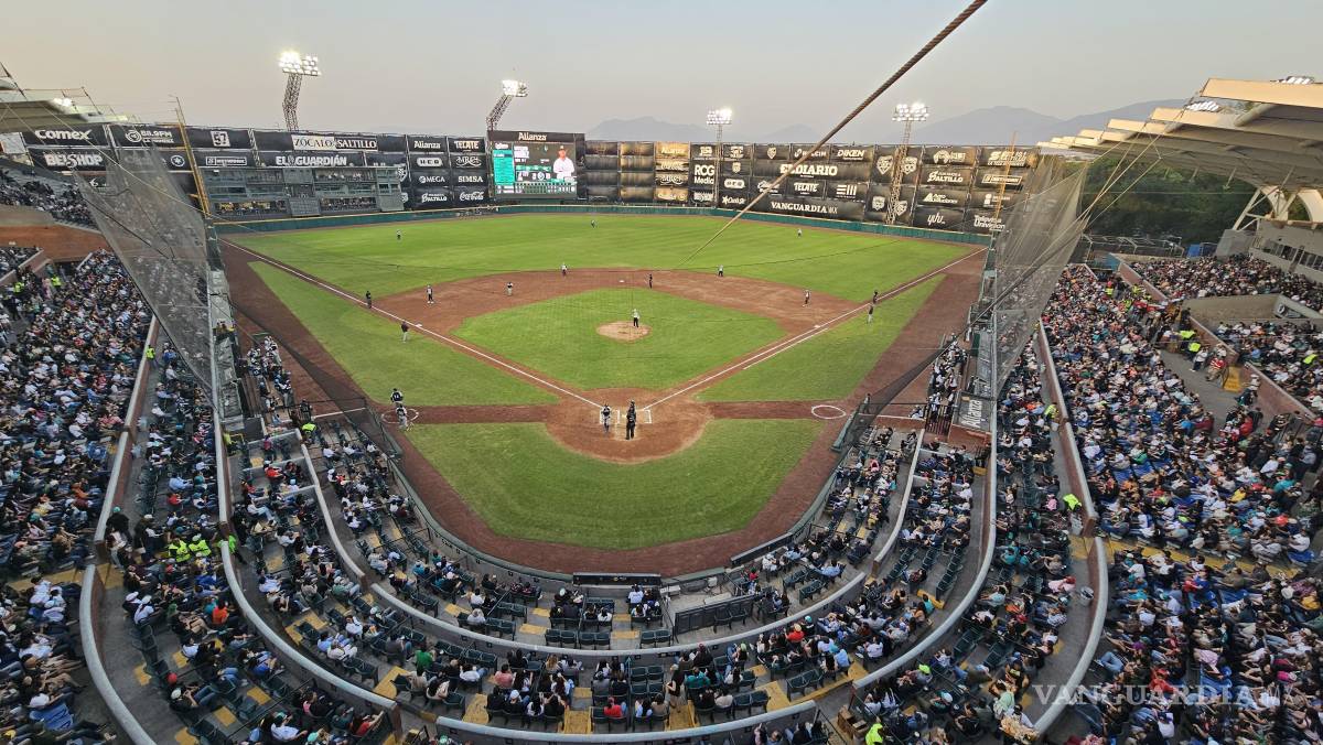 $!El Estadio Francisco I. Madero lució lleno durante el Juego con Causa, donde la afición mostró su respaldo a personas con espectro autista.
