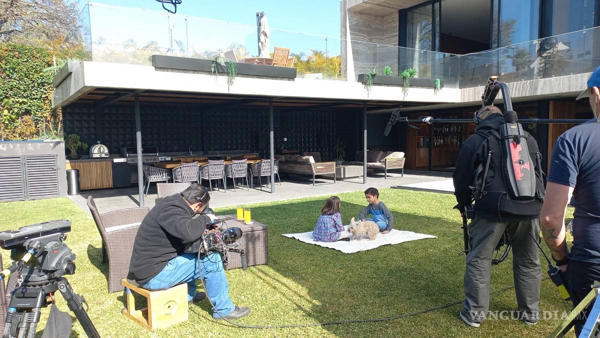 $!Mariano Soria perfecciona su actuación bajo la dirección experta del equipo de producción.