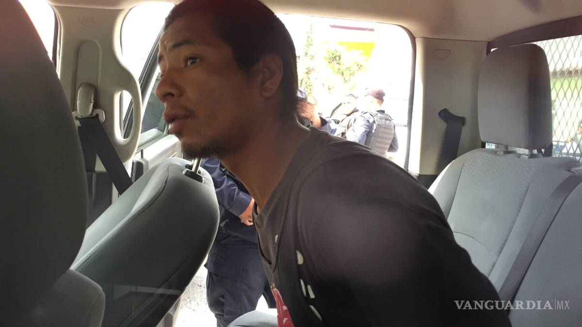 $!Robo a casa en Saltillo acaba en persecución y choque