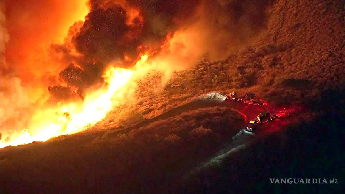 $!Incendios consumen a California