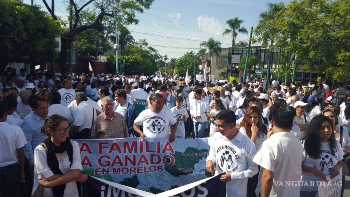 Respalda CNDH el matrimonio gay ante la marcha por la familia tradicional en la capital
