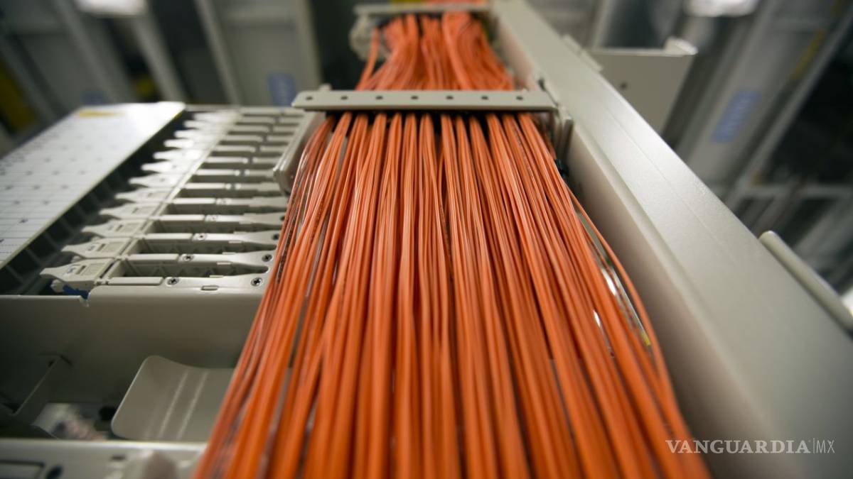 Telmex tiene la fibra óptica que AMLO necesita para conectar México