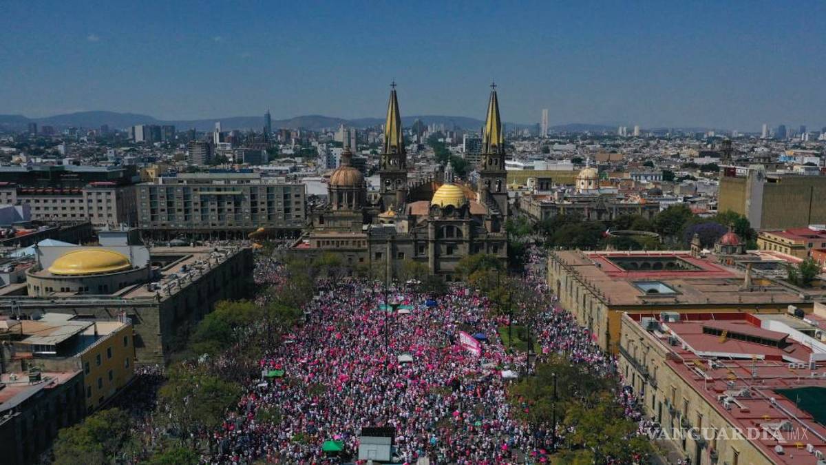 Así toman las calles y plazas miles de mexicanos para defender al INE (Fotos)
