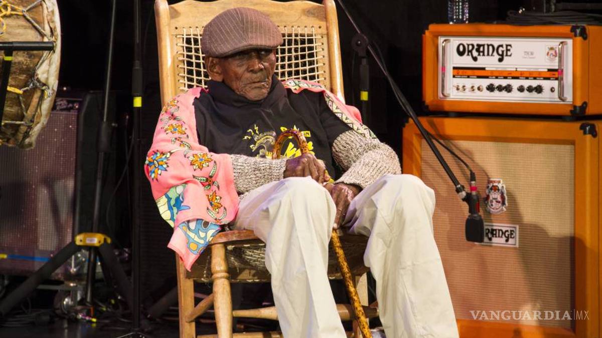 Tras recibir Grammy Latino fallece el cantautor colombiano Magín Díaz